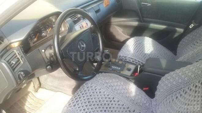 Mercedes E 280 1996, 378,000 km - 2.8 l - Bakı