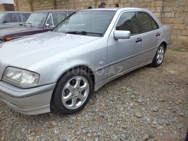 Mercedes C 180 1999, 200,000 km - 1.8 л - Gəncə