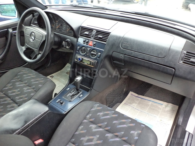 Mercedes C 180 1999, 200,000 km - 1.8 л - Gəncə