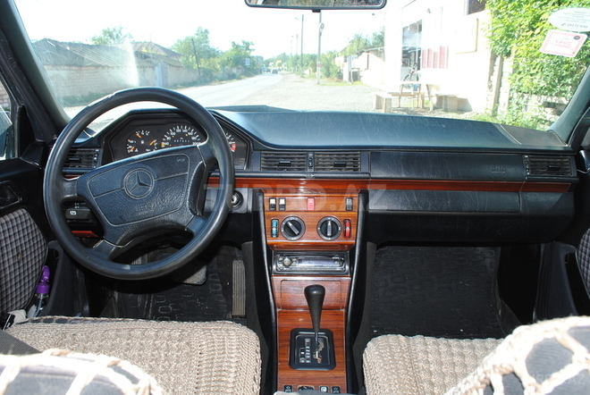 Mercedes E 200 1994, 467,850 km - 2.0 l - Bakı