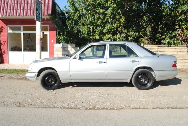 Mercedes E 200 1994, 467,850 km - 2.0 l - Bakı