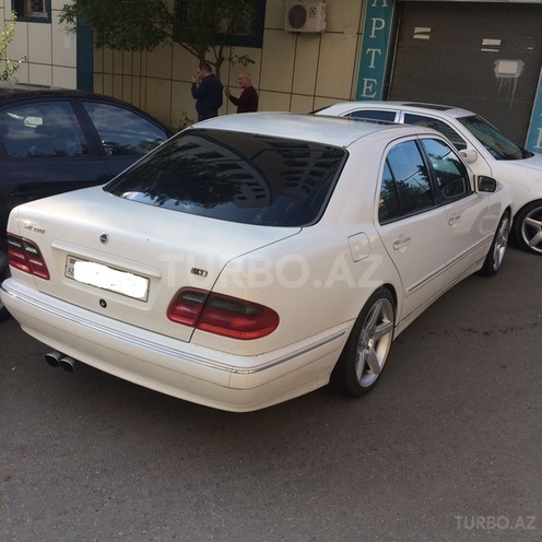 Mercedes E 320 2000, 190,000 km - 3.2 л - Bakı