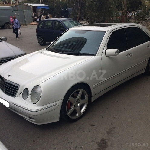 Mercedes E 320 2000, 190,000 km - 3.2 л - Bakı