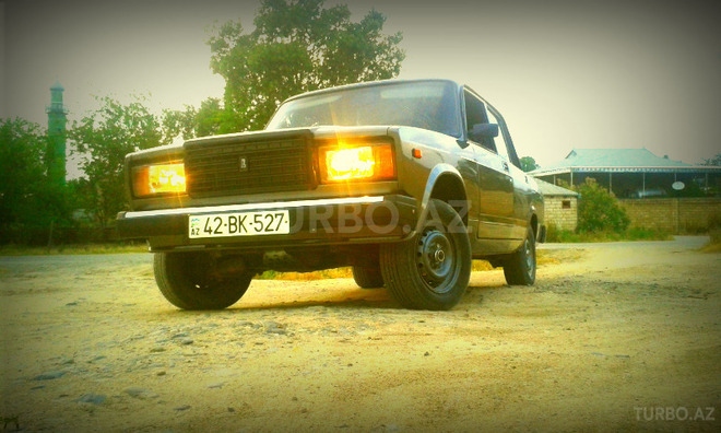 LADA (VAZ) 2107 1992, 255,536 km - 0.2 l - Salyan