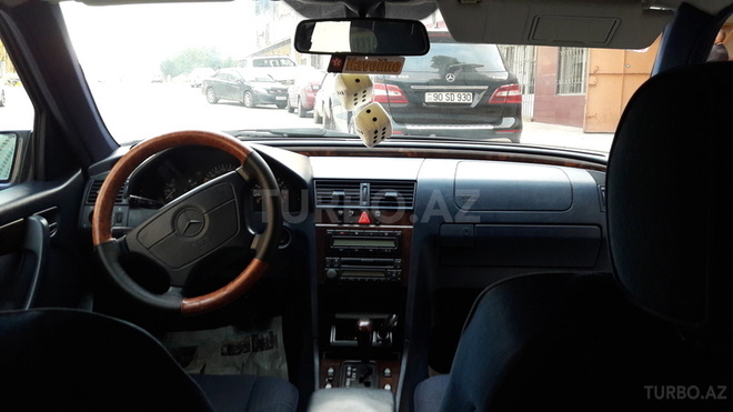 Mercedes C 240 1998, 298,547 km - 2.4 l - Bakı
