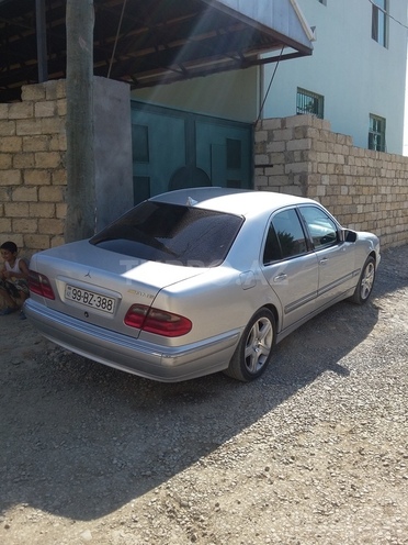 Mercedes E 220 2000, 442,158 km - 2.2 l - Sumqayıt