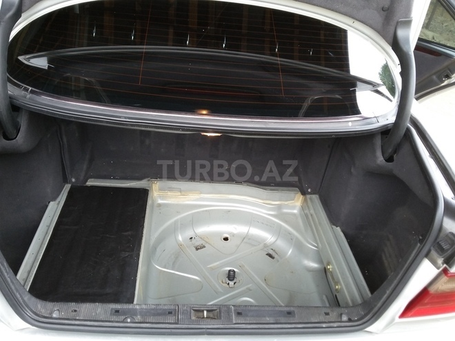 Mercedes E 220 2000, 442,158 km - 2.2 l - Sumqayıt