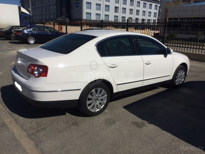 Volkswagen Passat 2010, 139,000 km - 1.8 л - Bakı