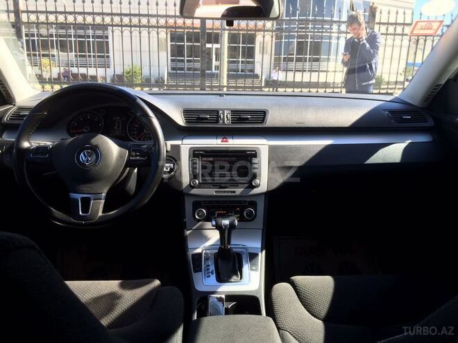 Volkswagen Passat 2010, 139,000 km - 1.8 л - Bakı