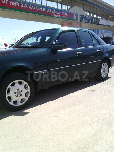 Mercedes C 180 1995, 336,700 km - 1.8 l - Quba