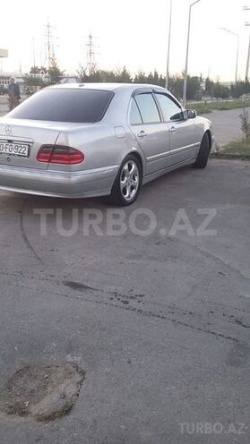 Mercedes E 200 2000, 301,200 km - 2.0 l - Bakı