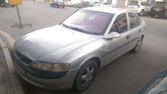Opel Vectra 1997, 318,000 km - 1.8 л - Bakı