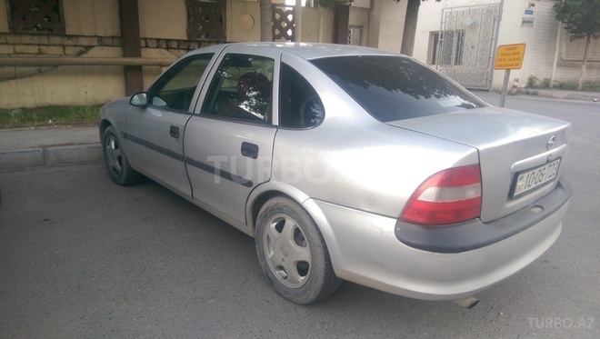 Opel Vectra 1997, 318,000 km - 1.8 л - Bakı