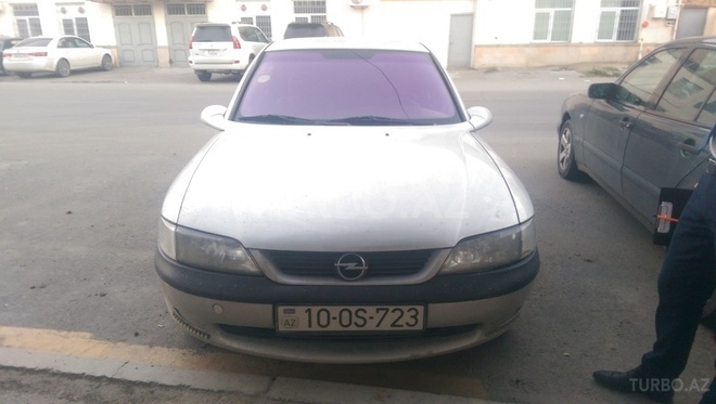 Opel Vectra 1997, 318,000 km - 1.8 л - Bakı