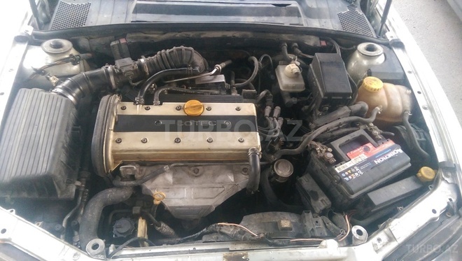 Opel Vectra 1997, 318,000 km - 1.8 л - Bakı