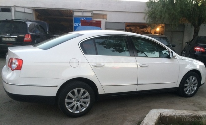 Volkswagen Passat 2011, 104,000 km - 1.8 l - Bakı