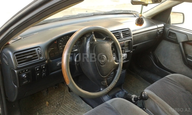Opel Vectra 1994, 3,588,699 km - 2.0 l - Sumqayıt