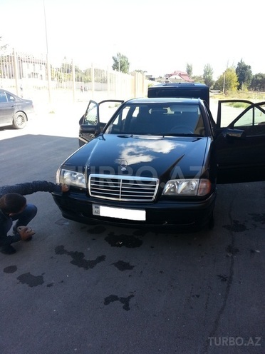 Mercedes C 200 1999, 180,000 km - 2.0 л - Bakı