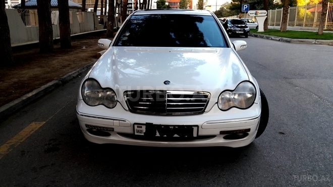 Mercedes C 240 2001, 107,000 km - 2.6 l - Bakı