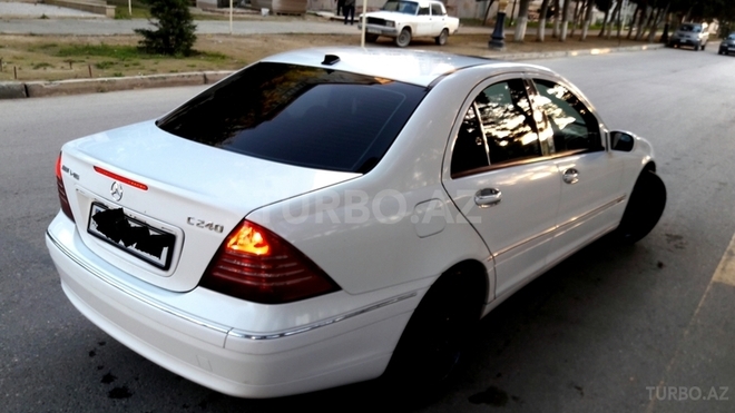 Mercedes C 240 2001, 107,000 km - 2.6 l - Bakı