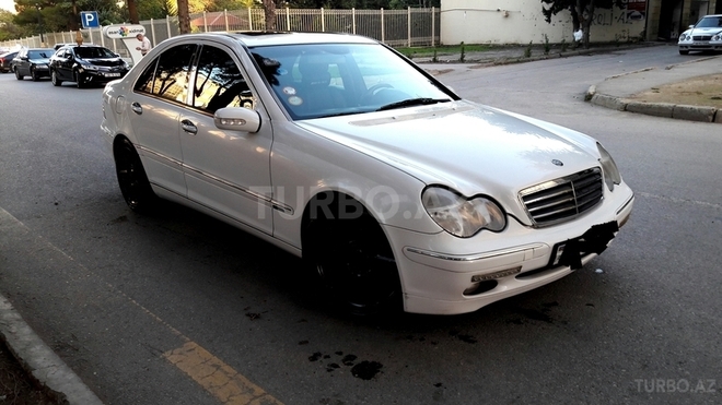 Mercedes C 240 2001, 107,000 km - 2.6 l - Bakı