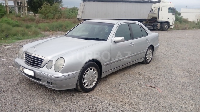 Mercedes E 240 2000, 198,400 km - 2.4 l - İmişli