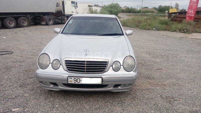 Mercedes E 240 2000, 198,400 km - 2.4 l - İmişli