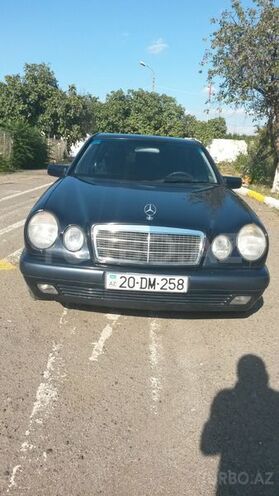 Mercedes E 200 1999, 206,000 km - 2.0 л - Gəncə