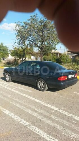 Mercedes E 200 1999, 206,000 km - 2.0 л - Gəncə