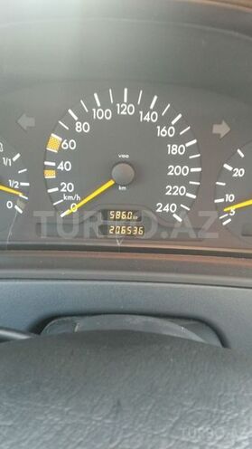Mercedes E 200 1999, 206,000 km - 2.0 л - Gəncə