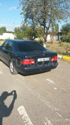 Mercedes E 200 1999, 206,000 km - 2.0 л - Gəncə