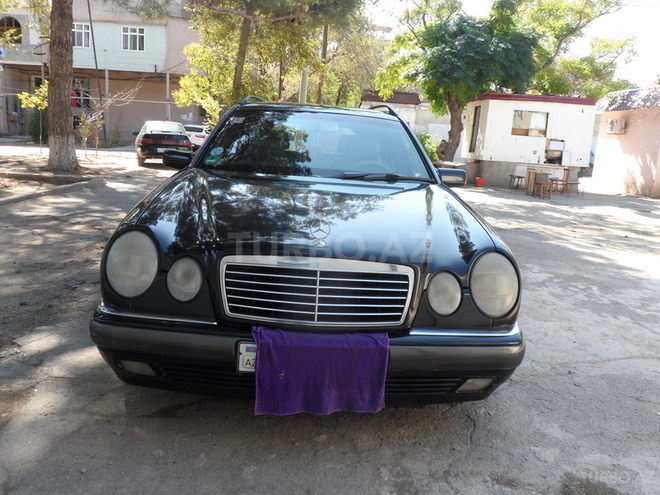 Mercedes E 240 1998, 290,000 km - 2.4 л - Sumqayıt