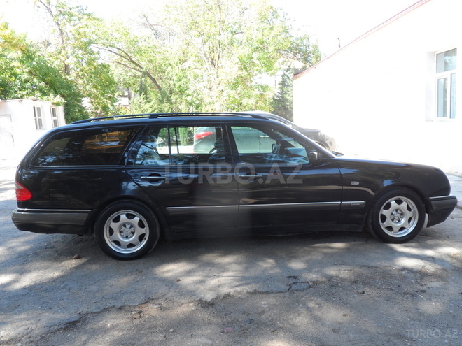 Mercedes E 240 1998, 290,000 km - 2.4 л - Sumqayıt