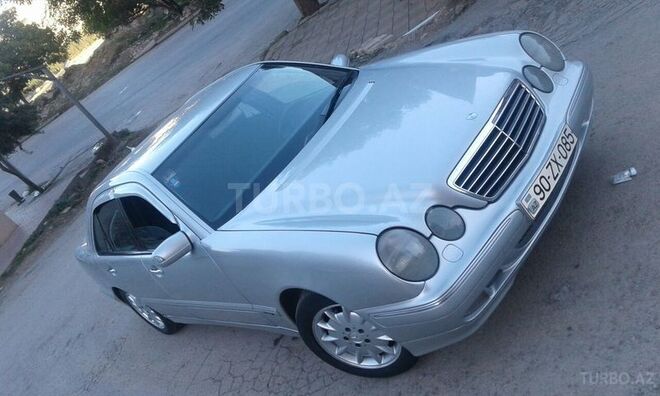 Mercedes E 270 2000, 240,000 km - 2.7 l - Bakı