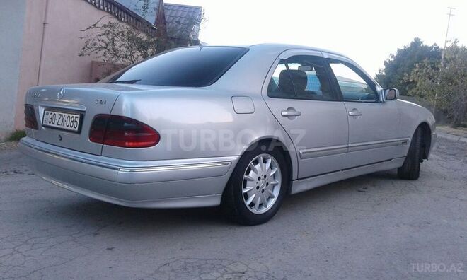 Mercedes E 270 2000, 240,000 km - 2.7 l - Bakı