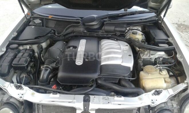 Mercedes E 270 2000, 240,000 km - 2.7 l - Bakı