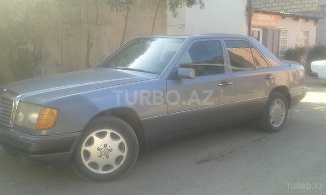Mercedes E 200 1989, 400,000 km - 2.0 l - Beyləqan