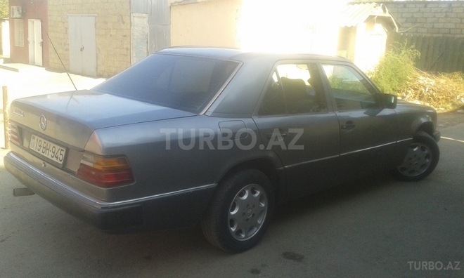 Mercedes E 200 1989, 400,000 km - 2.0 l - Beyləqan