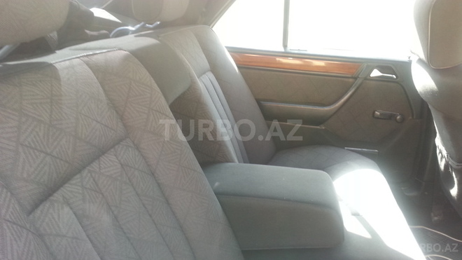 Mercedes E 300 1995, 250,000 km - 3.0 л - Bakı