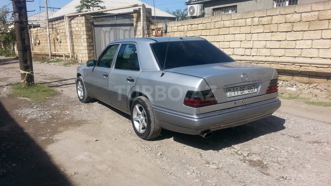 Mercedes E 300 1995, 250,000 km - 3.0 л - Bakı