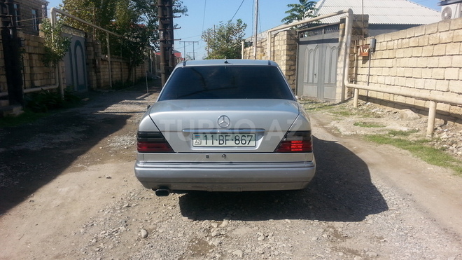 Mercedes E 300 1995, 250,000 km - 3.0 л - Bakı