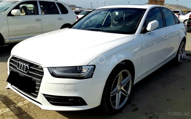 Audi A4 2014, 31,200 km - 1.8 л - Bakı