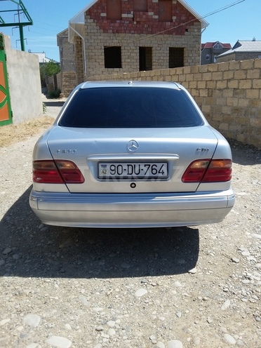 Mercedes E 220 1999, 510,364 km - 2.2 l - Bakı