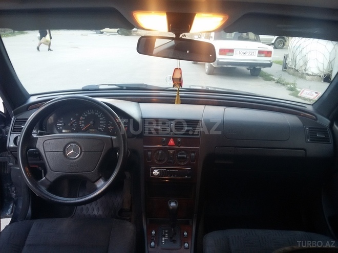 Mercedes C 180 1997, 237,374 km - 1.8 l - Bakı