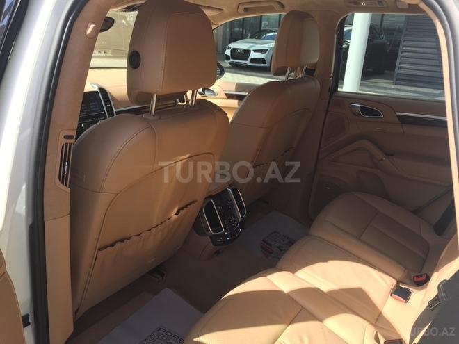 Porsche Cayenne 2010, 39,000 km - 4.8 л - Bakı