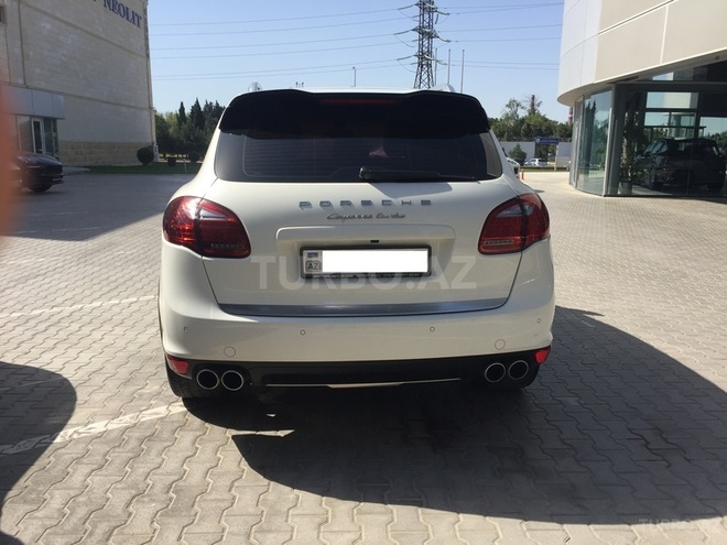 Porsche Cayenne 2010, 39,000 km - 4.8 л - Bakı