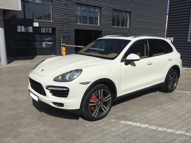 Porsche Cayenne 2010, 39,000 km - 4.8 л - Bakı