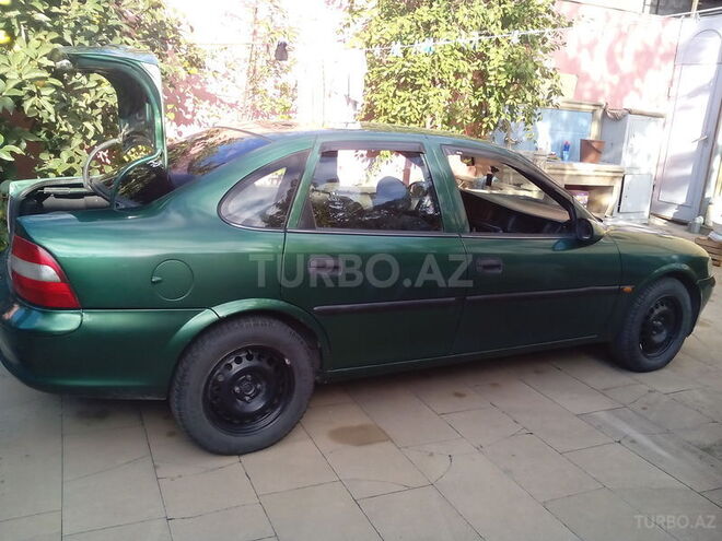 Opel Vectra 1996, 285,000 km - 1.6 l - Bakı