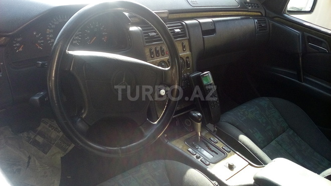 Mercedes C 320 1997, 289,000 km - 0.2 l - Bakı