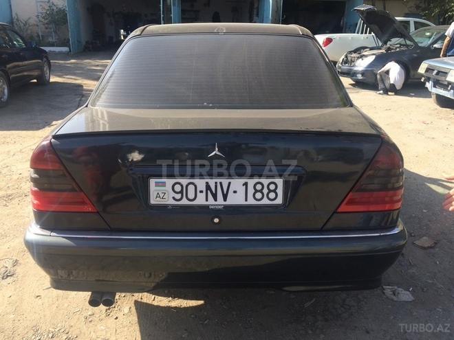 Mercedes C 180 1999, 230,000 km - 1.8 l - Bakı